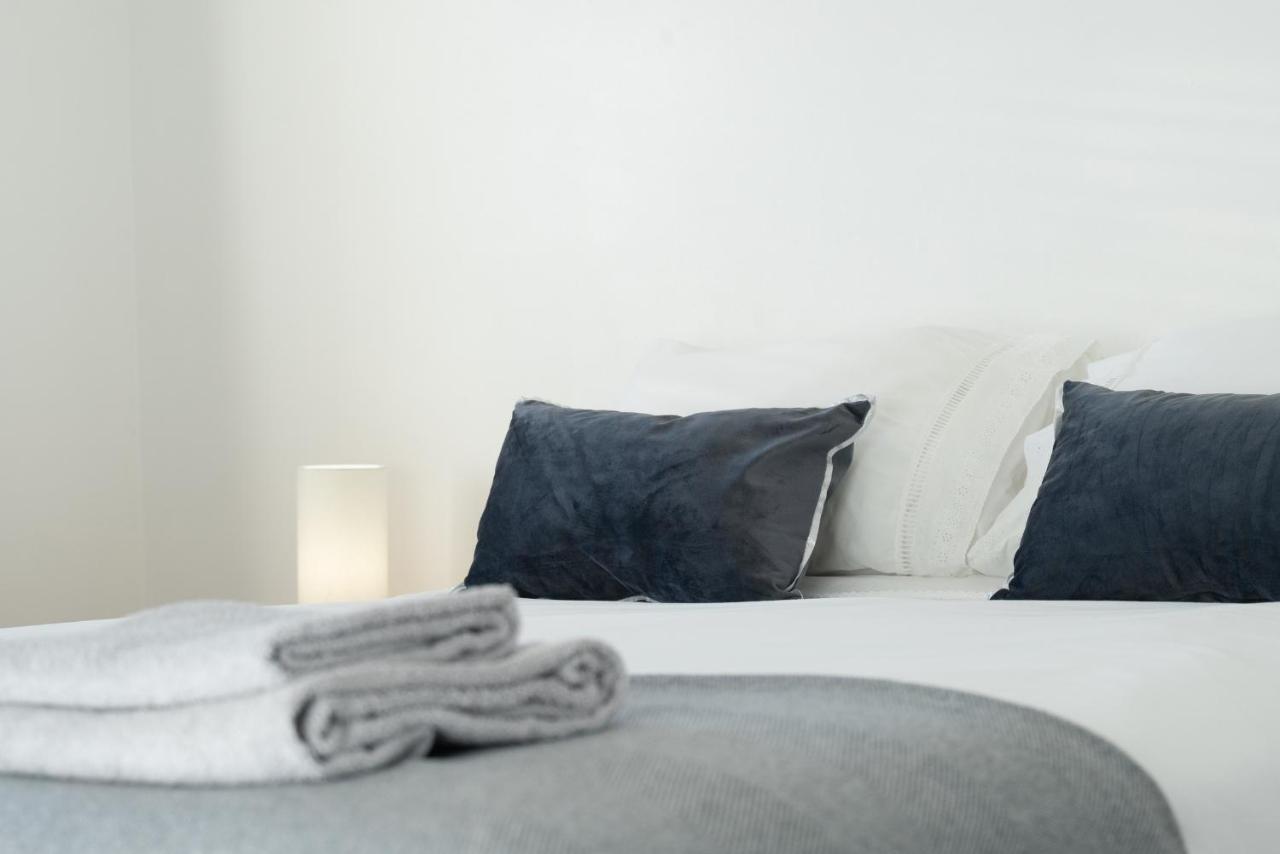 Dwellcome Home Ltd 2 King Beds West End Apt, Half Mile To Union Street Yet Quiet, Free Allocated Parking Space At Rear Entrance & Fast Wifi, Ideal For Long Term Contractor, Corporate, Etc Stays, Regular Housekeeping Option - See Our Site For Assuranc 애버딘 외부 사진